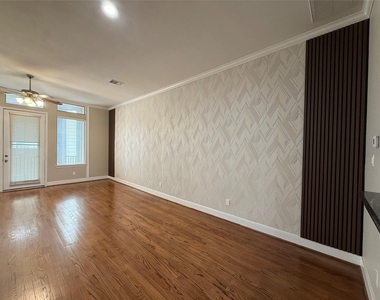 2010 Rosedale Street - Photo Thumbnail 16
