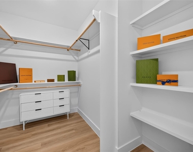 316 Walthall - Photo Thumbnail 21