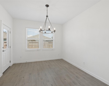 8434 Tranquil Bay Court - Photo Thumbnail 11