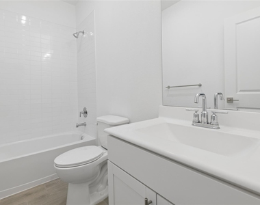 8434 Tranquil Bay Court - Photo Thumbnail 4