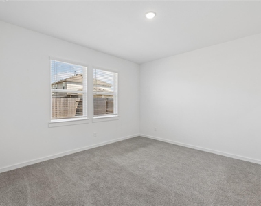 8434 Tranquil Bay Court - Photo Thumbnail 12