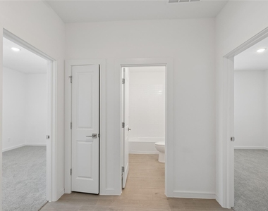 8434 Tranquil Bay Court - Photo Thumbnail 2