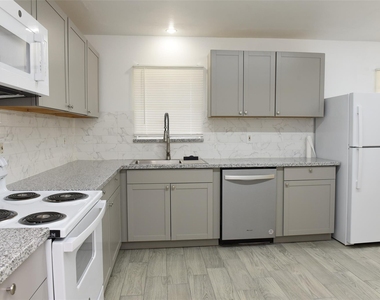 6414 Grape Street - Photo Thumbnail 4