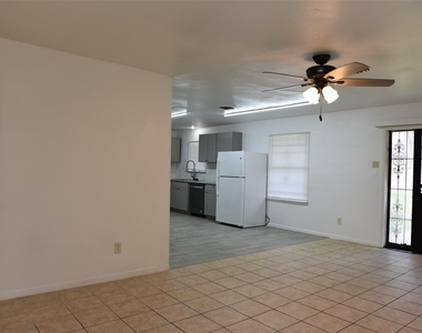 6414 Grape Street - Photo Thumbnail 8