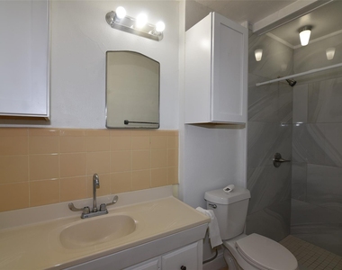 6414 Grape Street - Photo Thumbnail 11