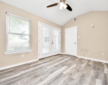 3402 Hidden Creek Drive - Photo Thumbnail 14
