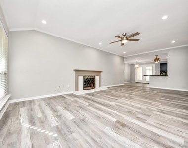 3402 Hidden Creek Drive - Photo Thumbnail 4