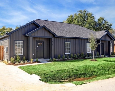 8103 Glass Street - Photo Thumbnail 1