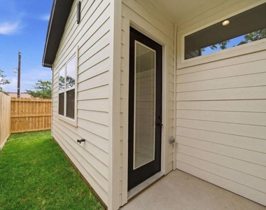 8203 Calhoun Road - Photo Thumbnail 32