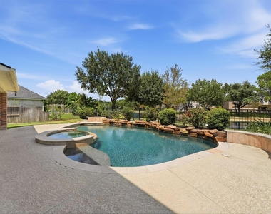 7610 Hampton Bay Lane - Photo Thumbnail 17