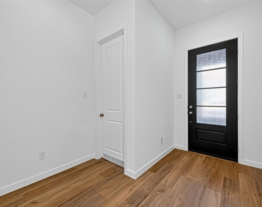 11119 Poplar Tree Dr - Photo Thumbnail 6
