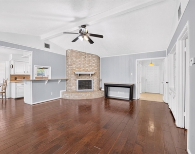 12823 Westhorpe Drive - Photo Thumbnail 3