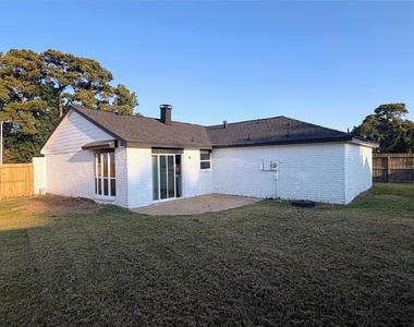 8707 Sherrywood Drive - Photo Thumbnail 14