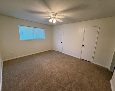 8707 Sherrywood Drive - Photo Thumbnail 9