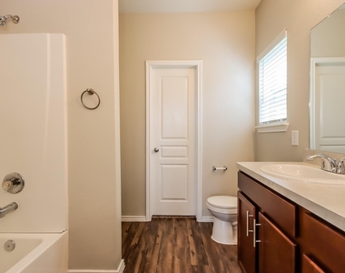 14607 Jasper Stream - Photo Thumbnail 11