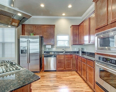 5729 Kiam Street - Photo Thumbnail 2