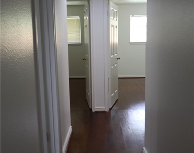 9911 Sagegreen Drive - Photo Thumbnail 13