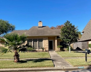 9911 Sagegreen Drive - Photo Thumbnail 1