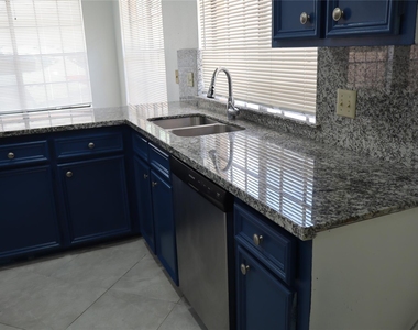 9911 Sagegreen Drive - Photo Thumbnail 18