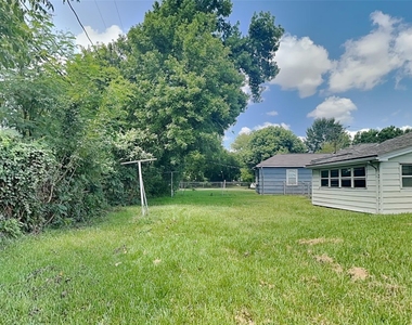 7538 Vista Verde Street - Photo Thumbnail 13