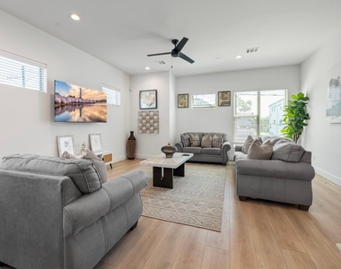3415 Baer Street - Photo Thumbnail 20
