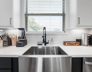 3415 Baer Street - Photo Thumbnail 4