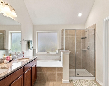 12417 Berberry Drive - Photo Thumbnail 7