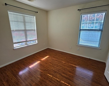 13122 Stratford Skies Lane - Photo Thumbnail 16
