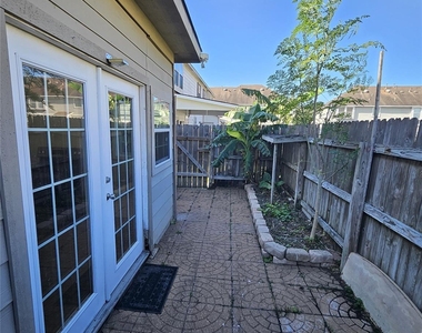 13122 Stratford Skies Lane - Photo Thumbnail 7