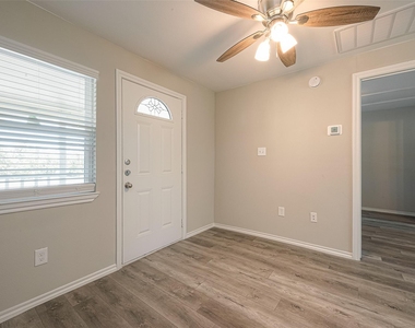 1549 Garden Road - Photo Thumbnail 3