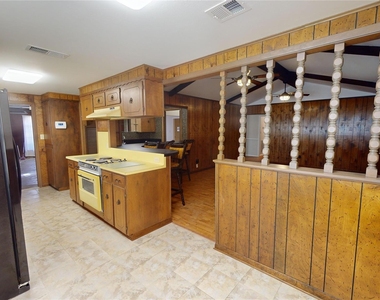 413 Elm Drive - Photo Thumbnail 9