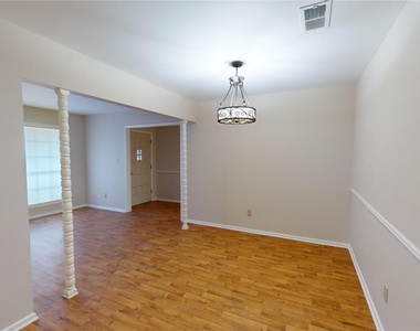 413 Elm Drive - Photo Thumbnail 3