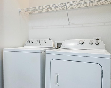 1508 Blodgett Street - Photo Thumbnail 12