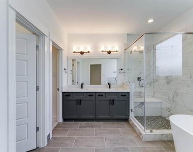 7712 Johanna Park Drive - Photo Thumbnail 13