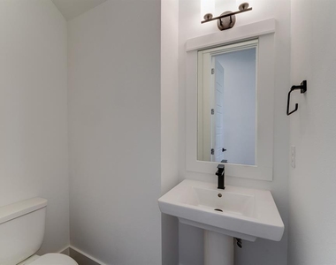 7712 Johanna Park Drive - Photo Thumbnail 23