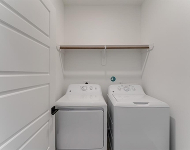 7712 Johanna Park Drive - Photo Thumbnail 22
