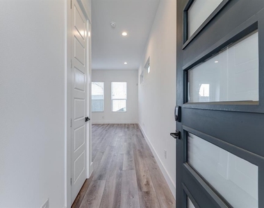 7712 Johanna Park Drive - Photo Thumbnail 24