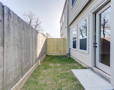 7712 Johanna Park Drive - Photo Thumbnail 30