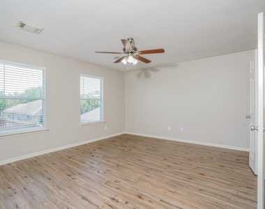 21719 Texian Court - Photo Thumbnail 6