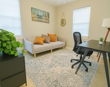 3316 N Macgregor Way - Photo Thumbnail 9
