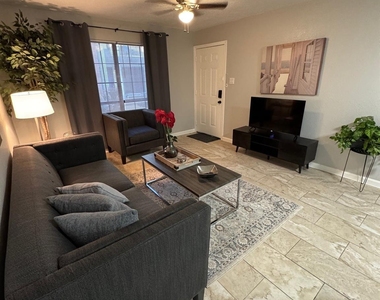 3316 N Macgregor Way - Photo Thumbnail 1