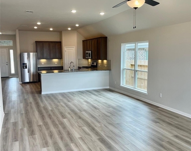 2671 Sagedale Drive - Photo Thumbnail 4