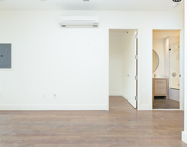 1068 Fulton St - Photo Thumbnail 12