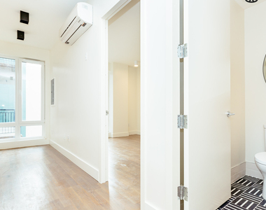1068 Fulton St - Photo Thumbnail 8