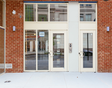 1068 Fulton St - Photo Thumbnail 6