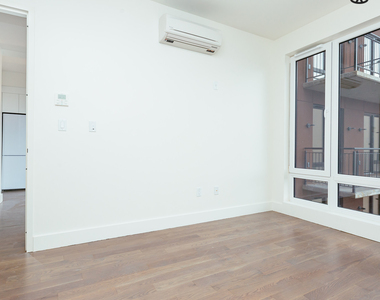 1068 Fulton St - Photo Thumbnail 9