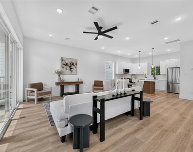 316 Walthall - Photo Thumbnail 12
