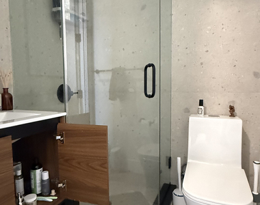 75 McGuinness Blvd - Photo Thumbnail 11
