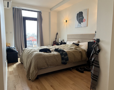 75 McGuinness Blvd - Photo Thumbnail 1