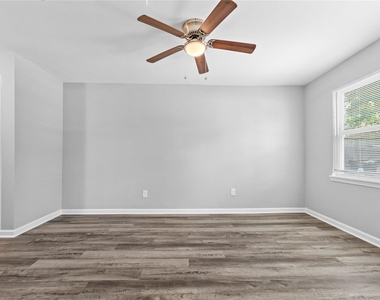 4838 Van Fleet Street - Photo Thumbnail 10